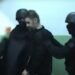 Ubica Zemunskog klana Sretko Kalinić dočekao novinarku u Zabeli s punim stolom: “Šta ćeš pojesti i popiti?” (VIDEO)