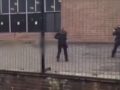 Ima mrtvih u napadu na sinagogu, opsadno stanje u Mančesteru: Muškarac autom naletio na ljude, pa ih izbo (VIDEO)