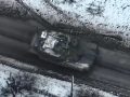 Ukrajinci prvi put objavili snimak američkog tenka u akciji: “Pogledajte kako secira okupatore” (VIDEO)