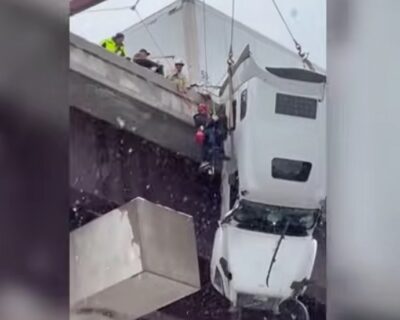 Vozač kamiona pet i po sati proveo u kabini koja je visila sa mosta, pogledajte spasavanje (VIDEO)